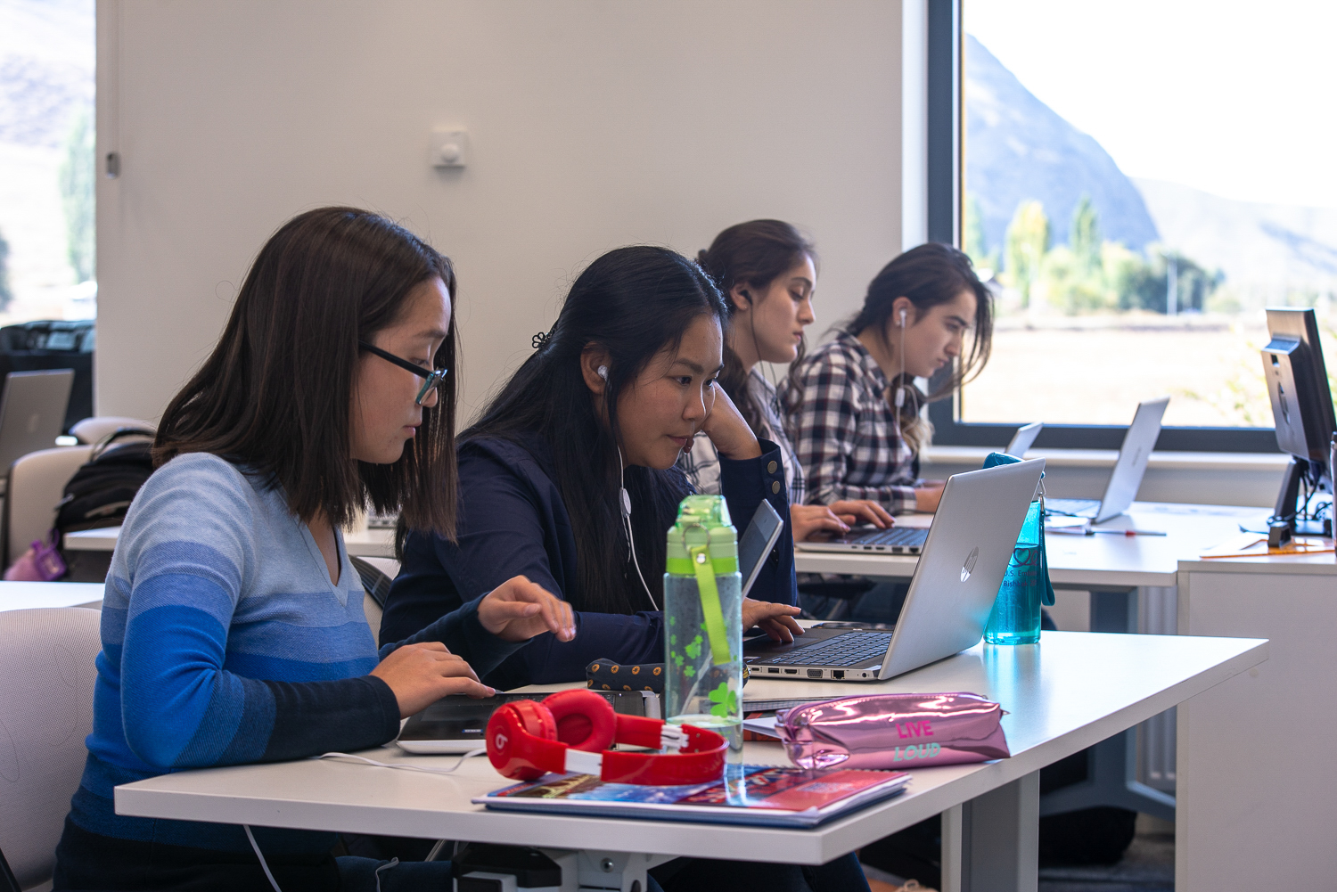 Studens In Class (2)
